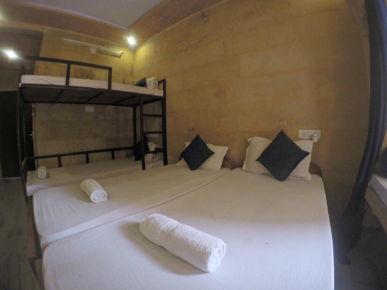 Hotel Kavi Palace Jaisalmer Bagian luar foto