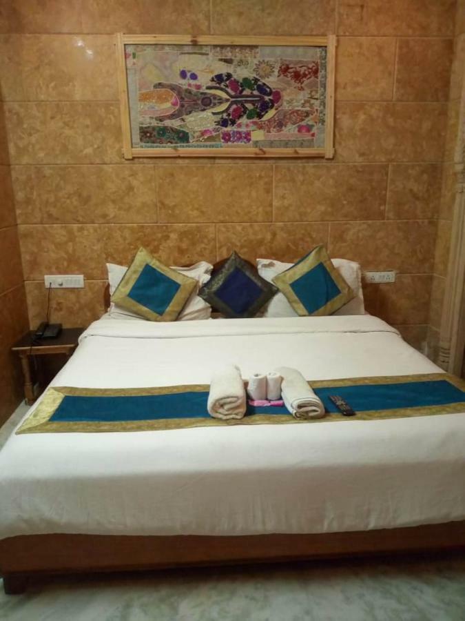 Hotel Kavi Palace Jaisalmer Bagian luar foto